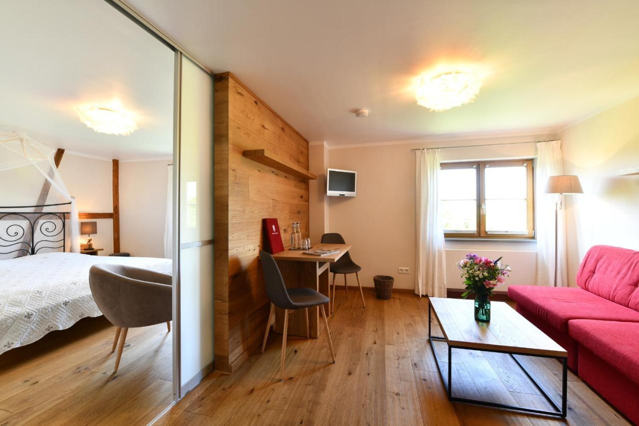 Hotel Montfort-Schloessle Λιντάου Εξωτερικό φωτογραφία