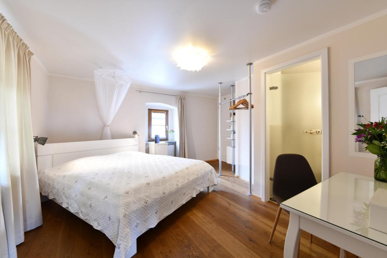 Hotel Montfort-Schloessle Λιντάου Εξωτερικό φωτογραφία